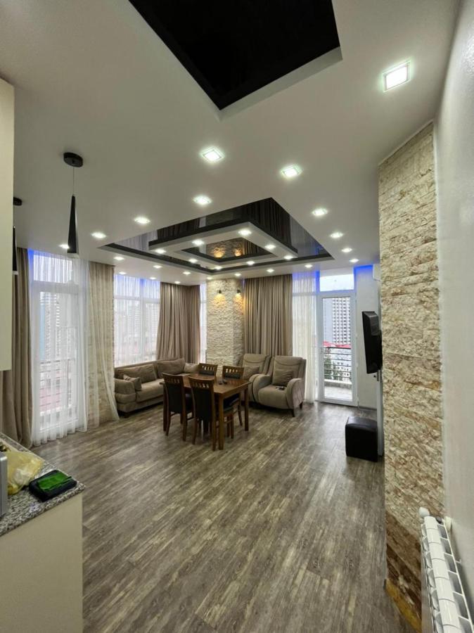 Apartament Delux Sea View バトゥーミ エクステリア 写真