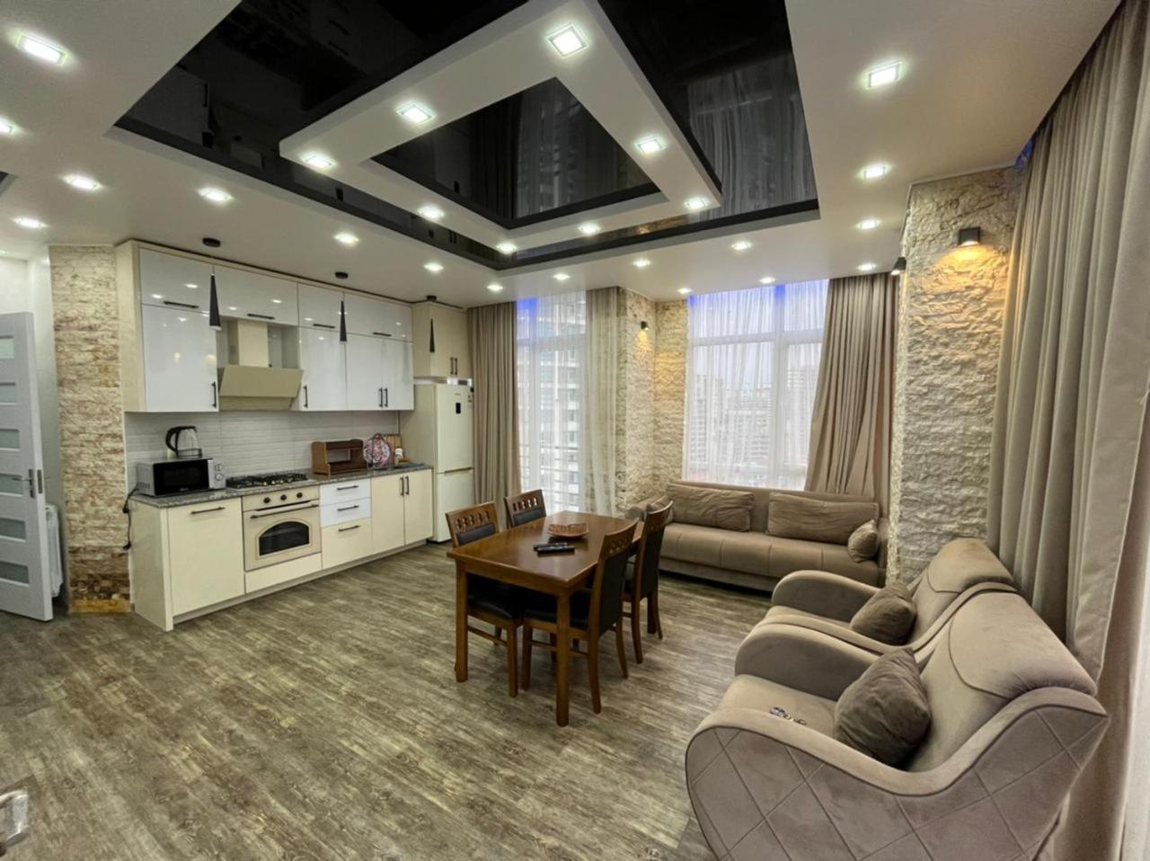 Apartament Delux Sea View バトゥーミ 部屋 写真